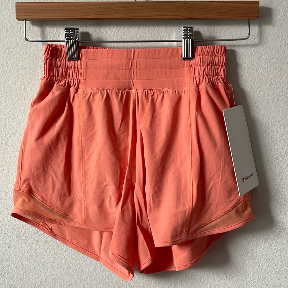 NWT Lululemon Hotty Hot Short *High-Rise 4" Coral Kiss Size 2